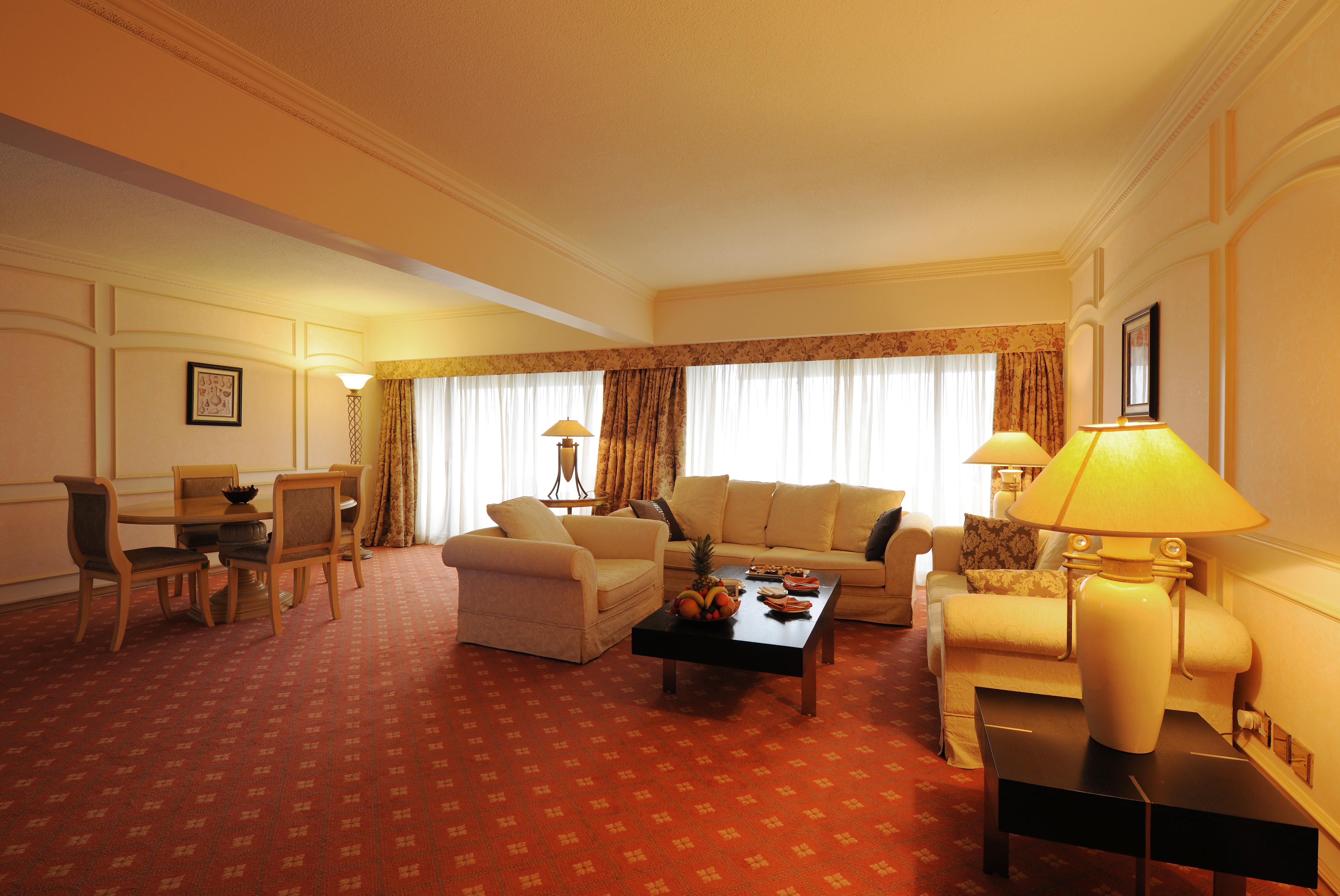 Intercontinental Muscat By Ihg Hotel Екстериор снимка A suite at the hotel