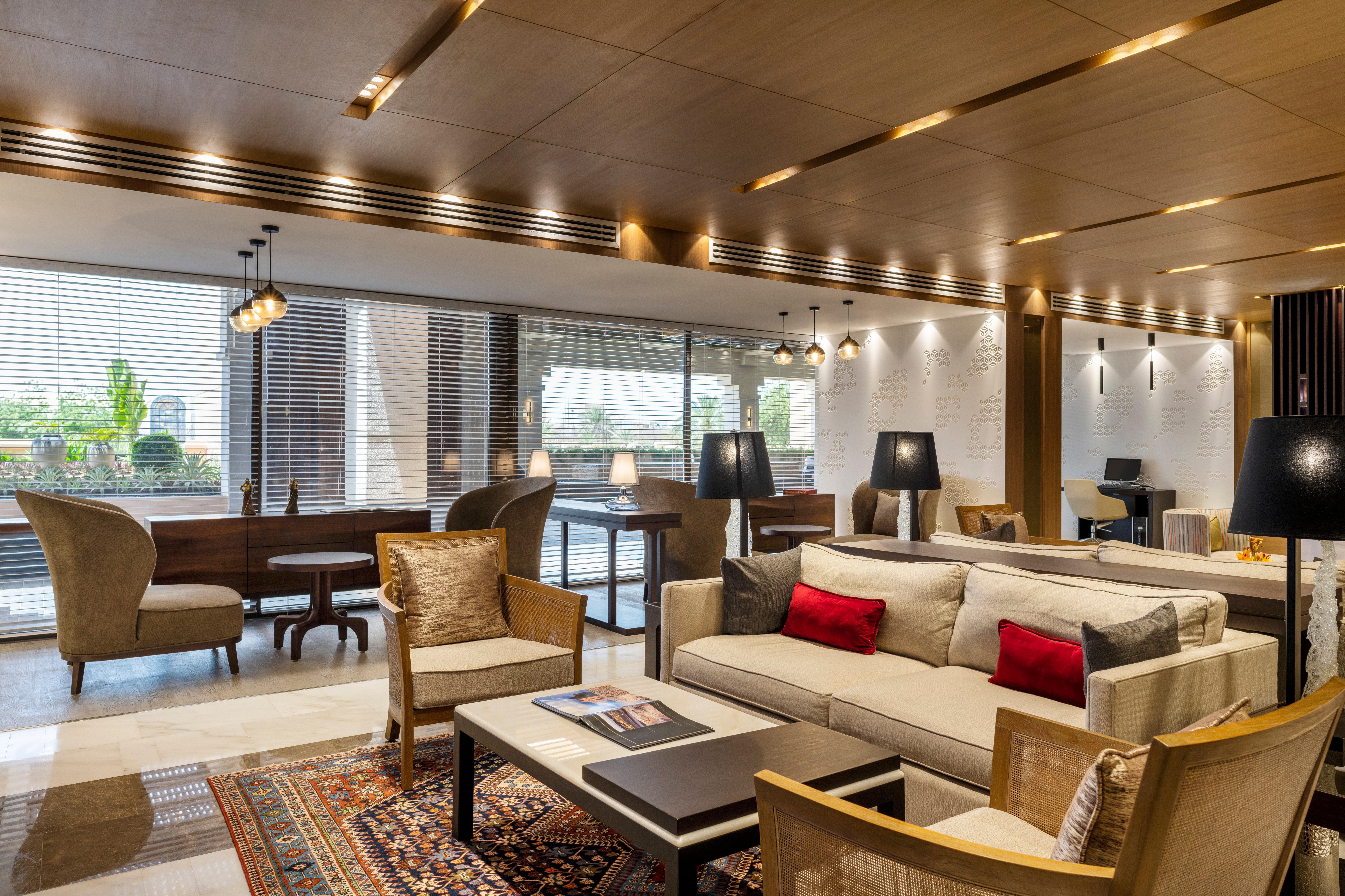 Intercontinental Muscat By Ihg Hotel Екстериор снимка The lounge at the airport