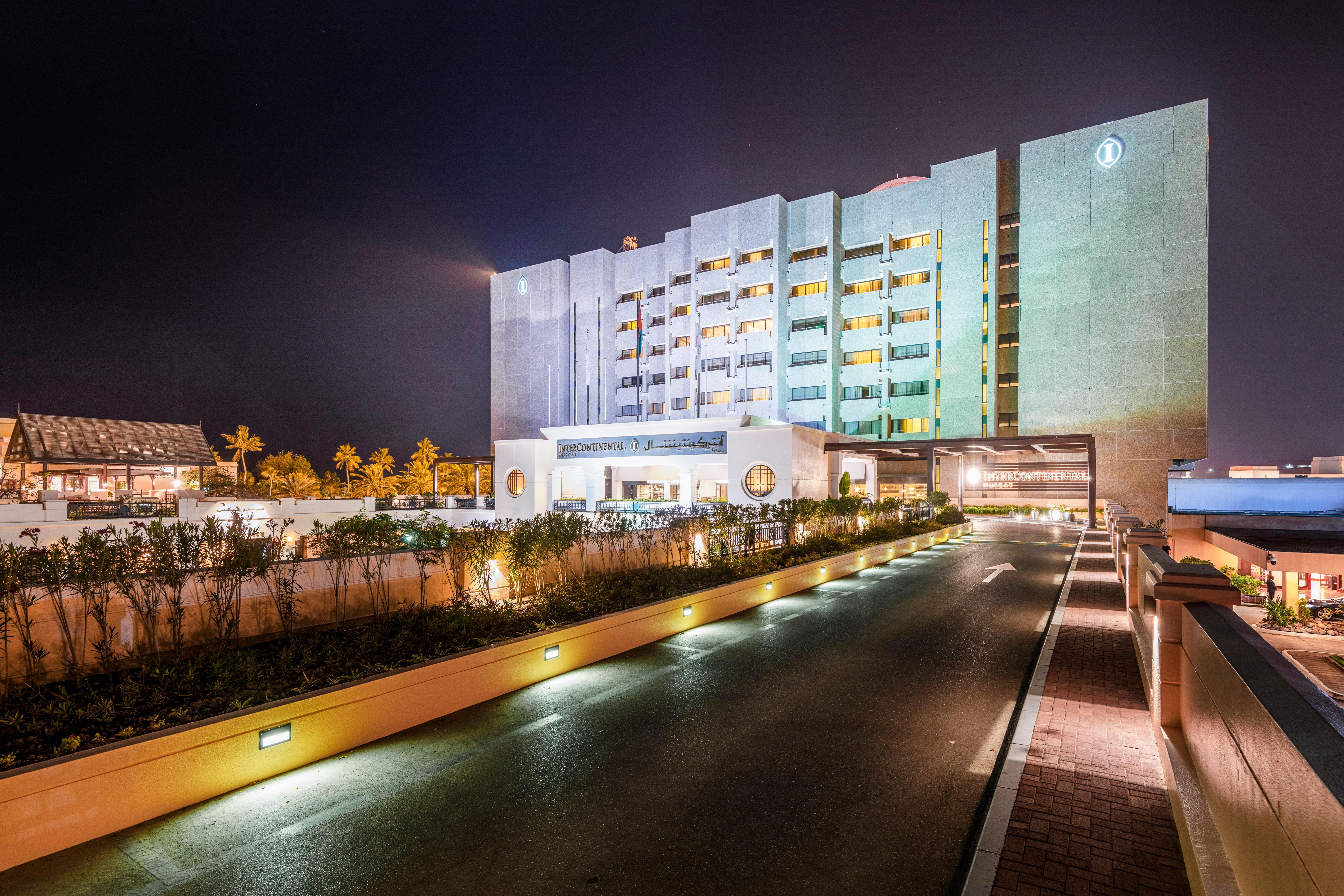 Intercontinental Muscat By Ihg Hotel Екстериор снимка The Royal Hotel